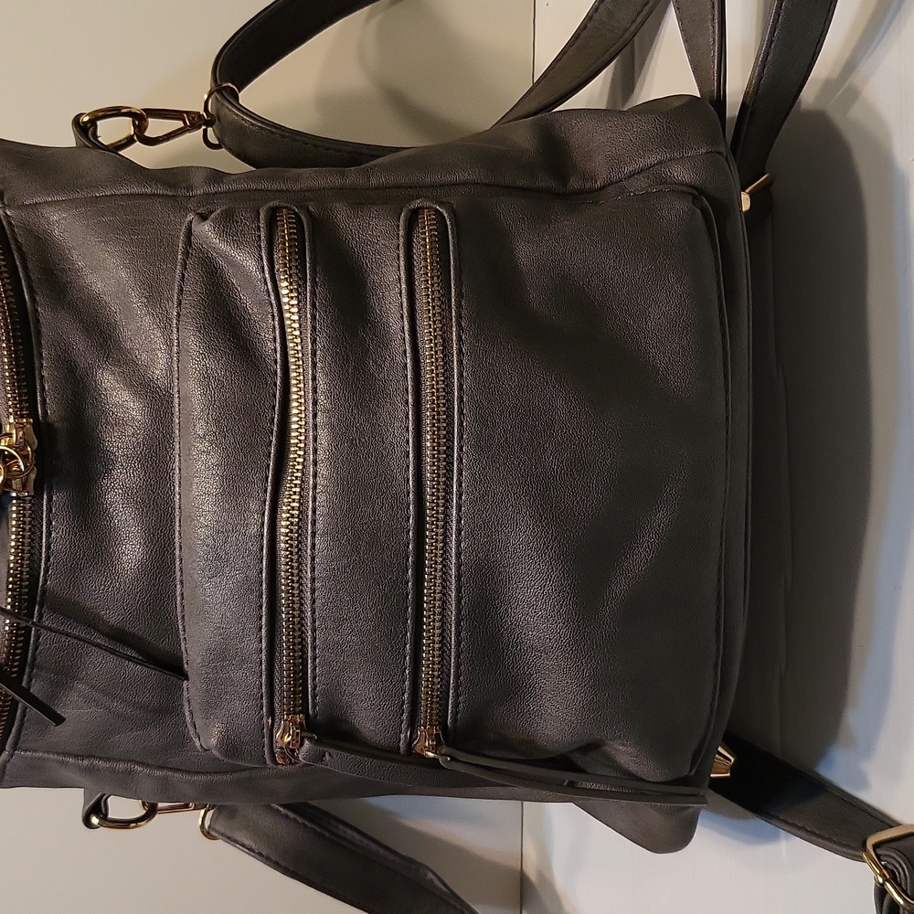 MMS Katie Womens Grey Convertible Shoulder Faux Vegan Leather Backpack - Picture 3 of 13